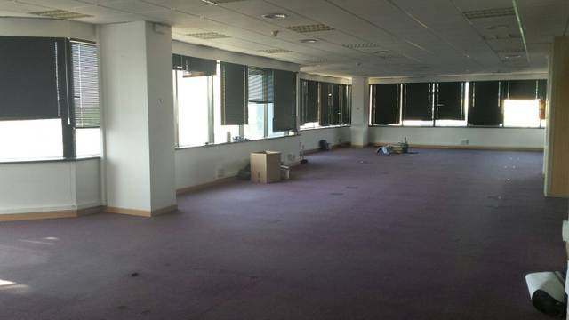Oficina en Alquiler en Avenida de la Innovación en Parque Alcosa