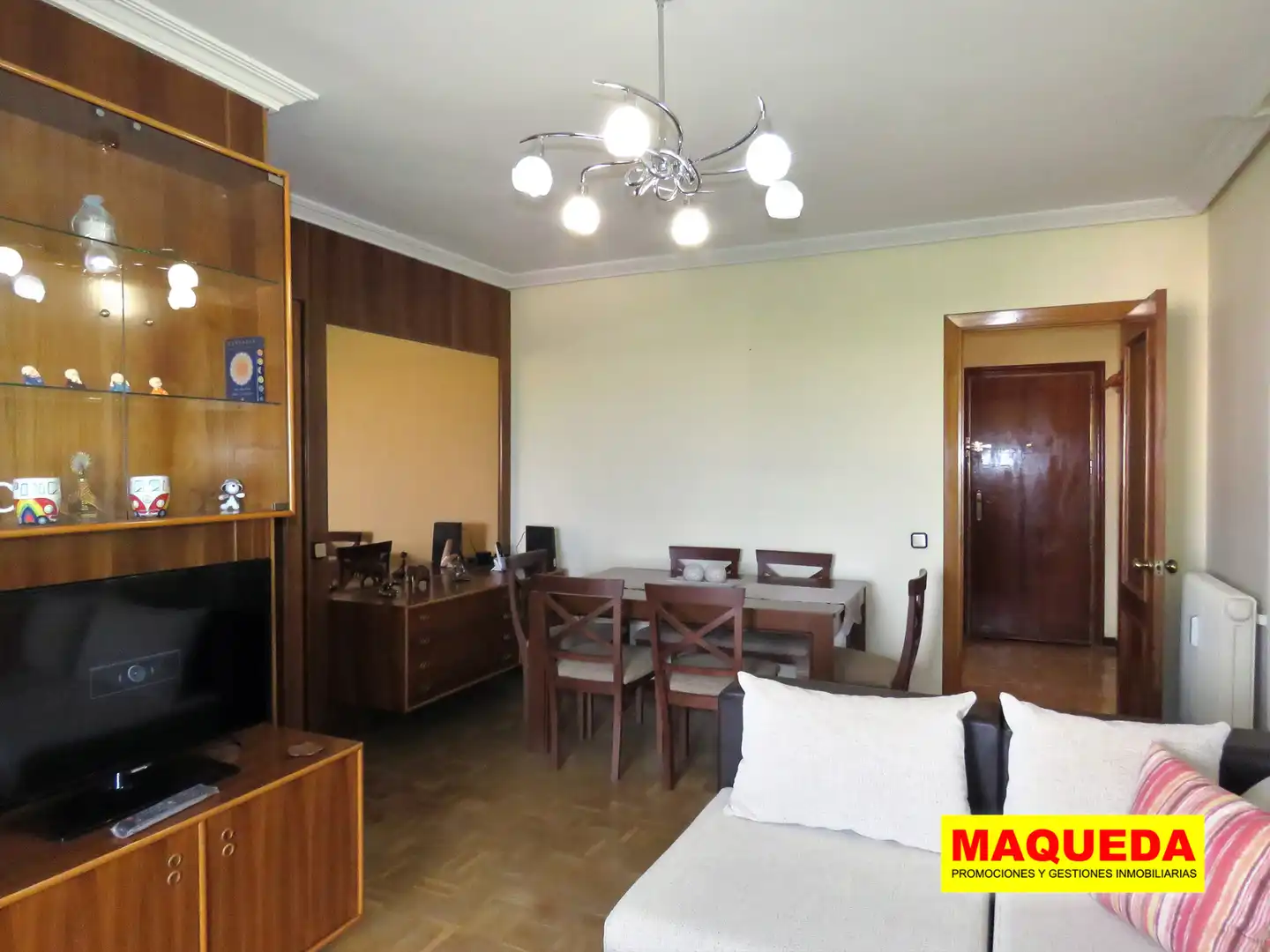 Sala de estar de Piso en venta en Alcorcón con Aire acondicionado, Calefacción y Parquet