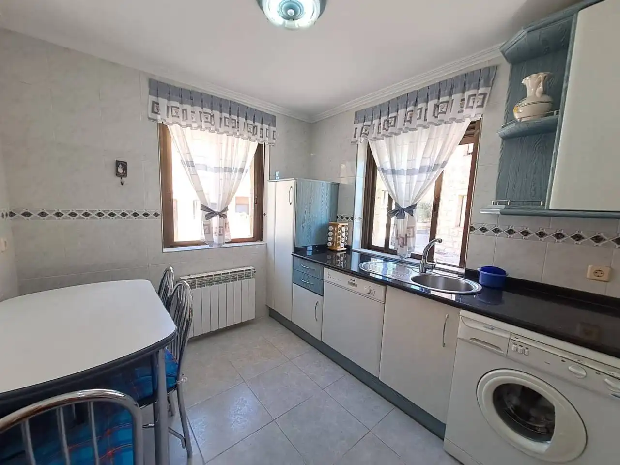 Cocina de Casa o chalet en venta en Las Quintanillas con Calefacción y Terraza