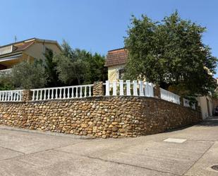 Vista exterior de Casa o xalet en venda en Ciudad Rodrigo amb Aire condicionat, Calefacció i Jardí privat