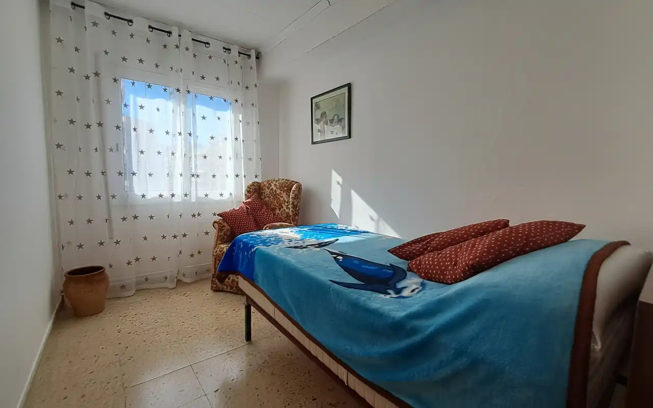 Schlafzimmer von Wohnung zum Verkauf in Tarragona mit Klimaanlage und Ofen