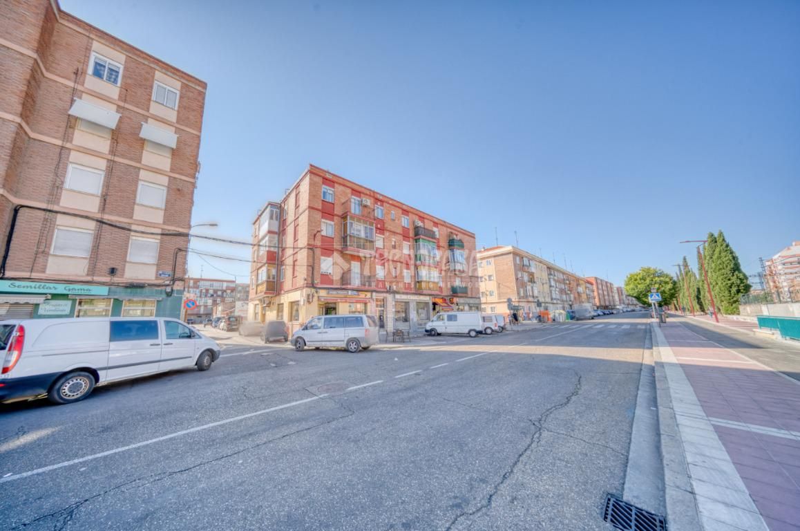 Exterior view of Flat for sale in Valladolid Capital  with Heating