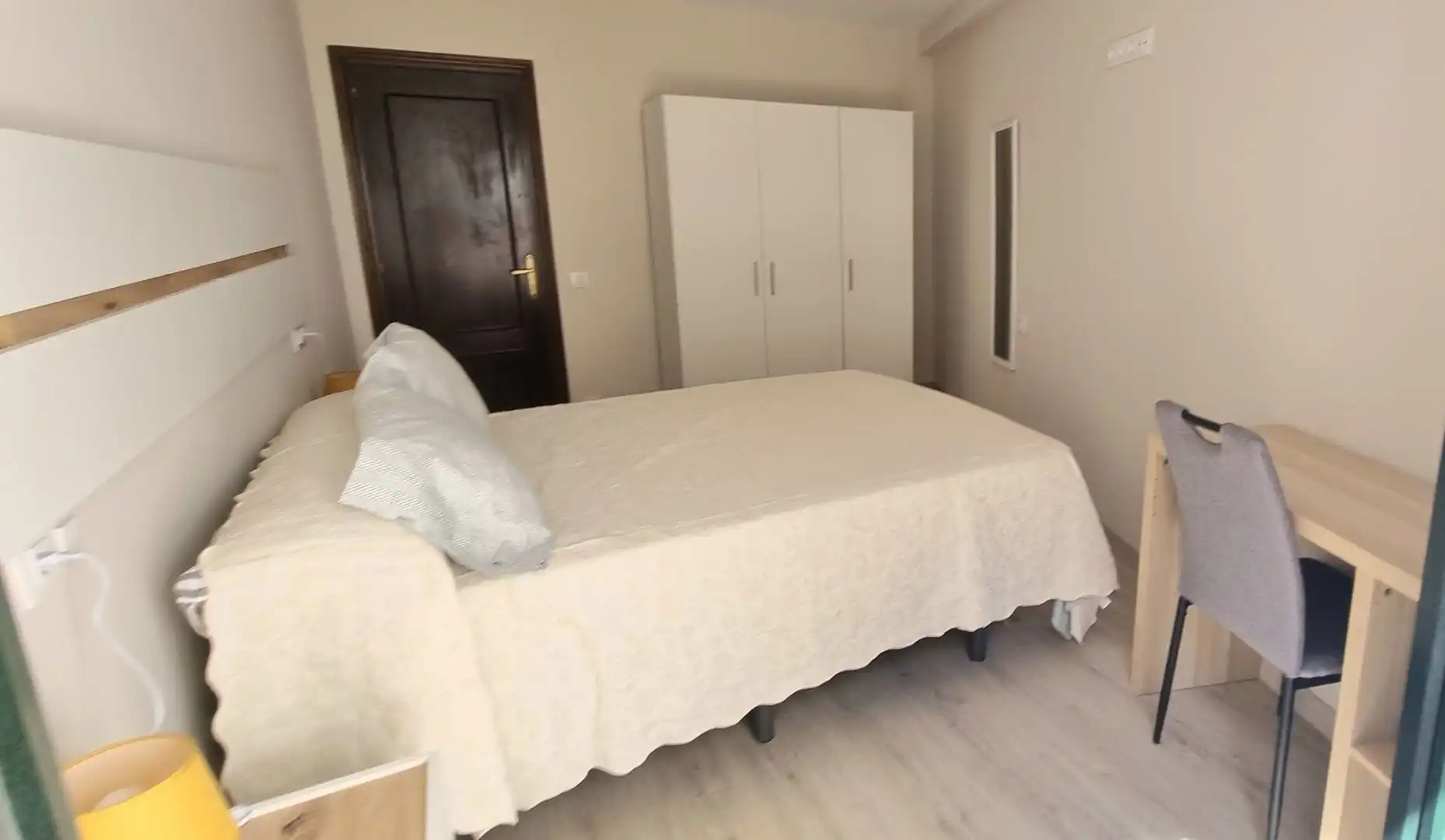 Habitación de Piso de alquiler en Carreño