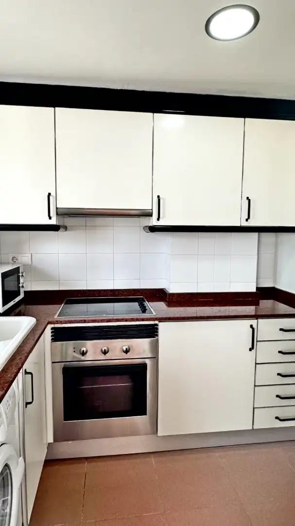 Cuina de Apartament de lloguer en Gandia amb Aire condicionat, Calefacció i Parquet