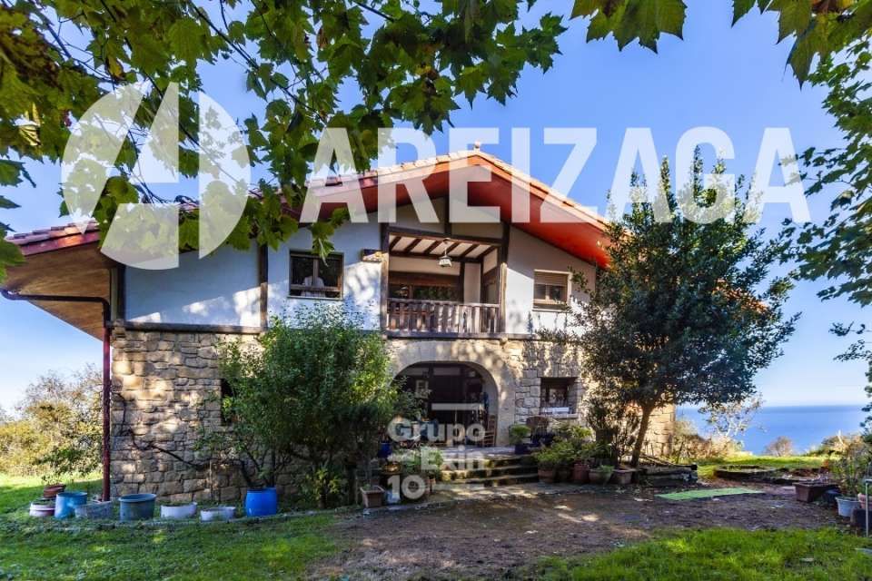 Jardí de Casa o xalet en venda en Donostia - San Sebastián  amb Calefacció, Jardí privat i Terrassa