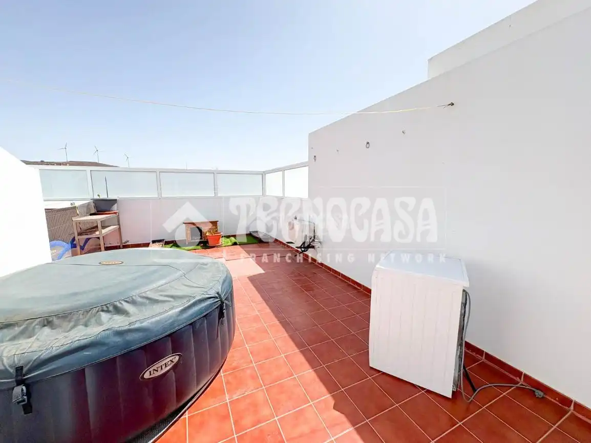 Terrace of Detached homes for sale in Agüimes  with Balcony