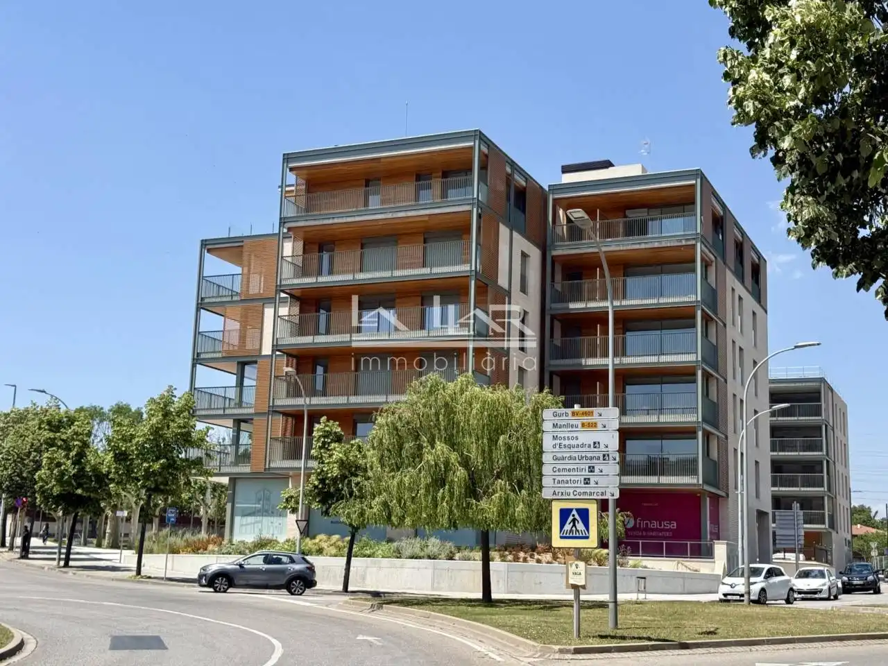 Vista exterior de Piso de alquiler en Vic con Calefacción, Terraza y Trastero