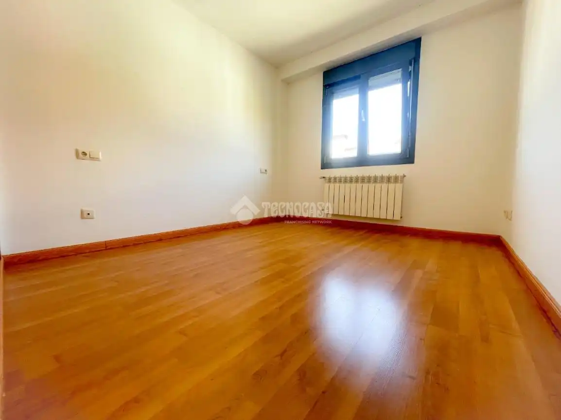 Bedroom of Flat for sale in Guadarrama  with Heating, Storage room and Balcony