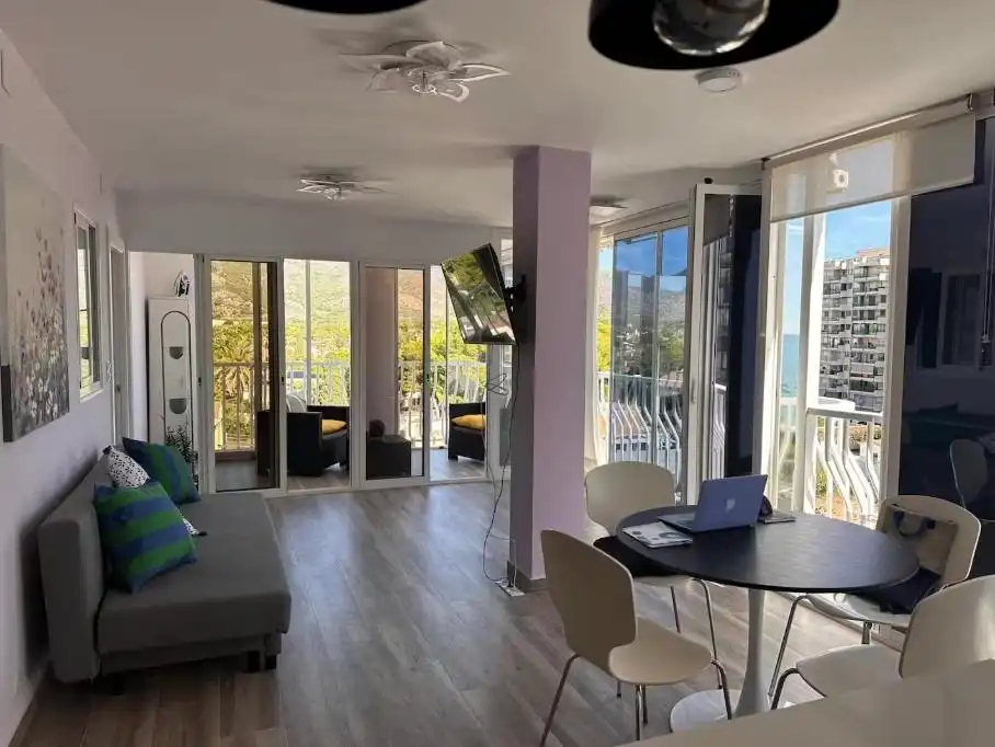 Sala de estar de Apartamento en venta en Benicasim / Benicàssim con Aire acondicionado, Calefacción y Jardín privado