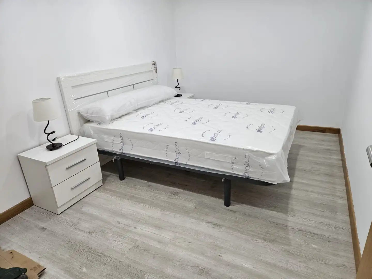 Bedroom of Flat for rent in Santiago de Compostela   with Heating, Furnished and Oven