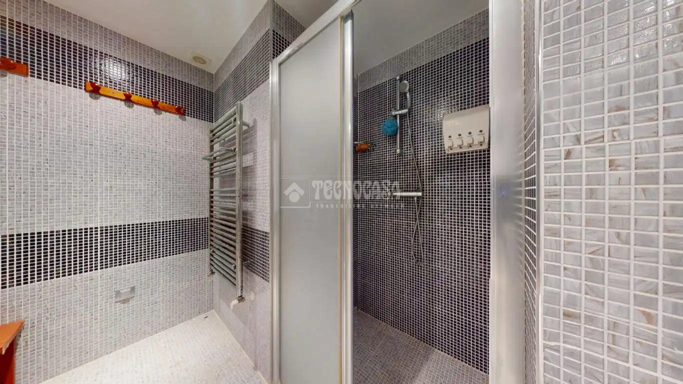 Baño de Piso en venta en Horche