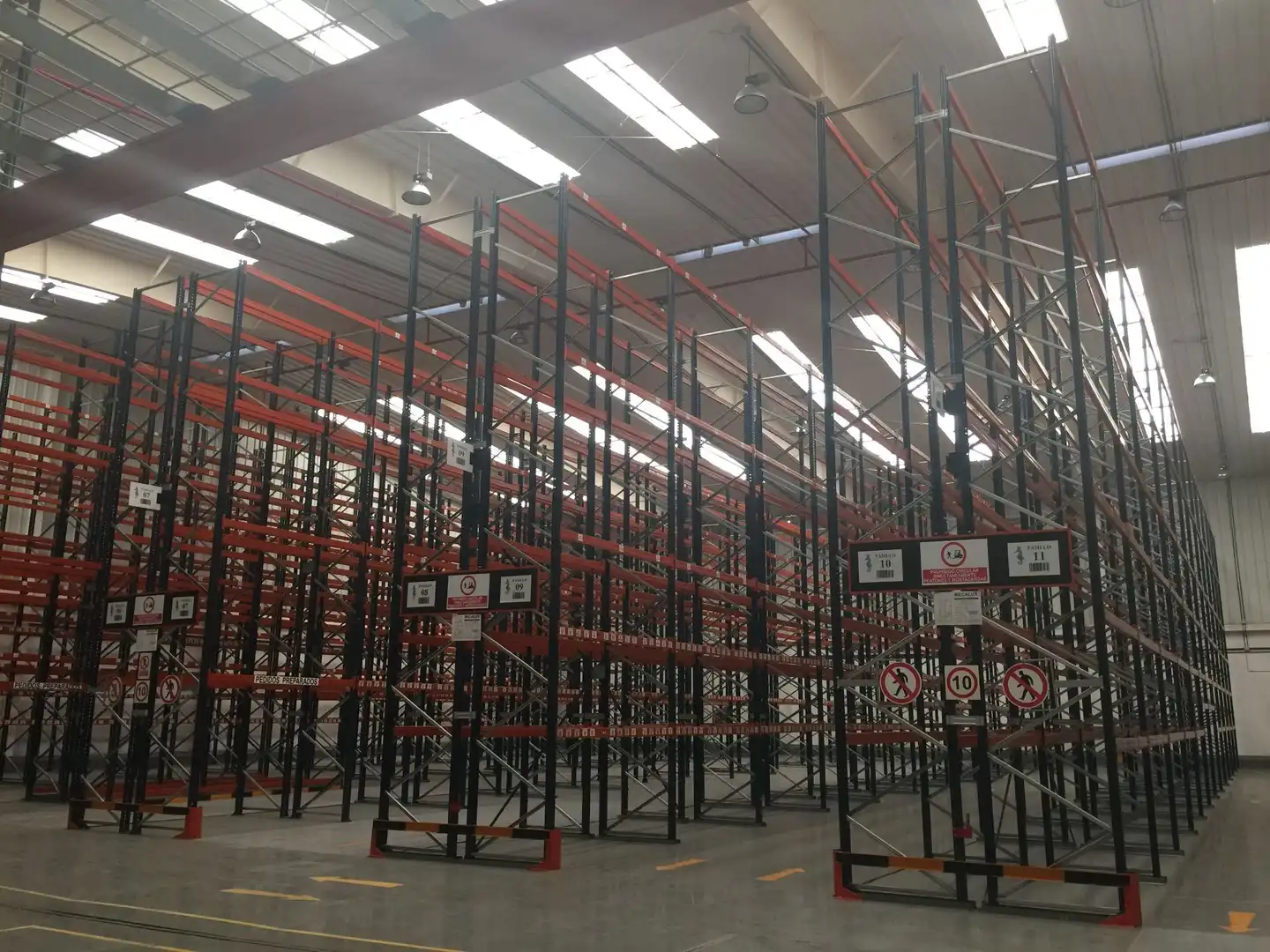 Fabrikhallen zur Miete in Candelaria