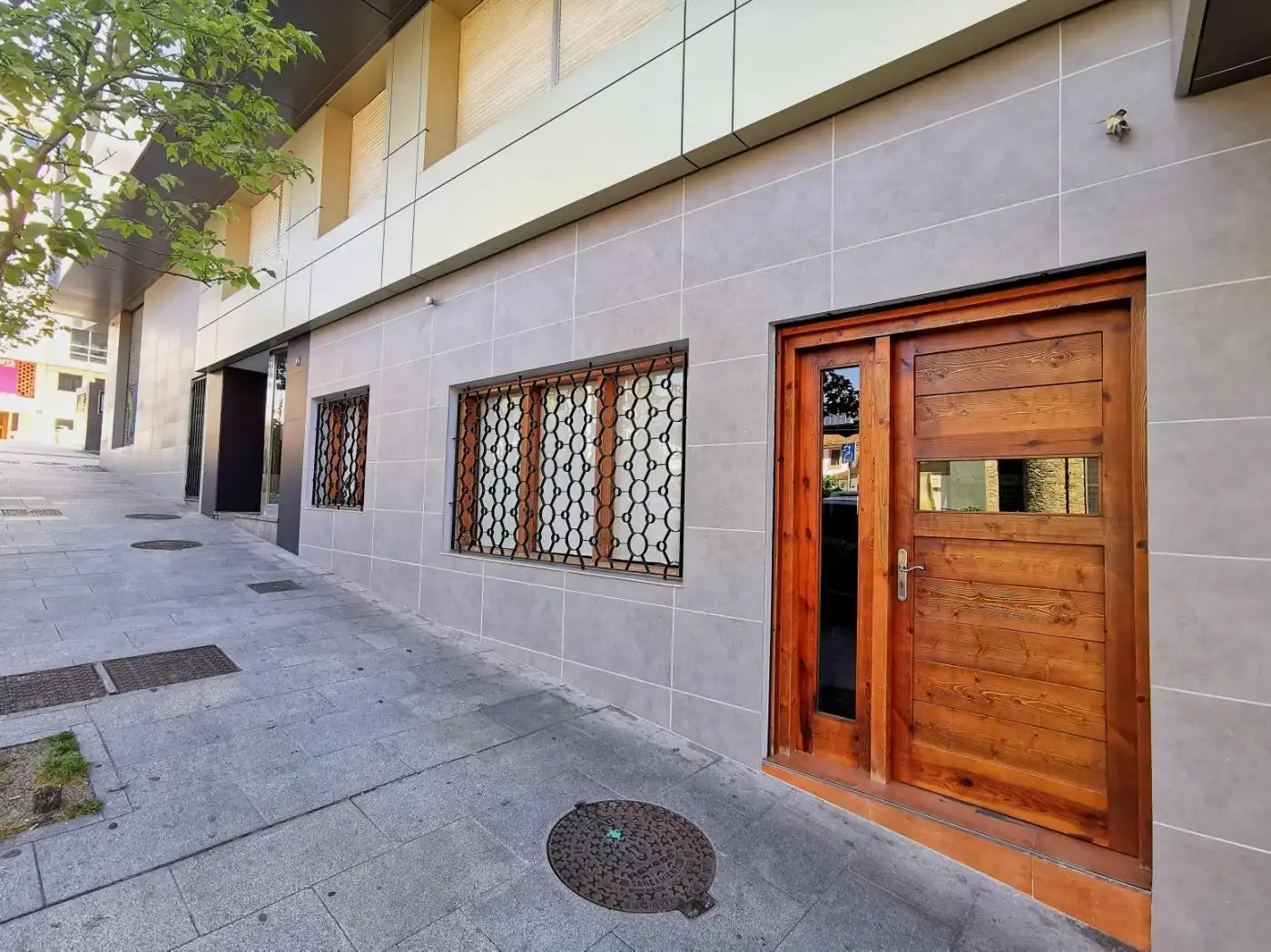 Local comercial en venta en Calle del Pintor Colmeiro 12