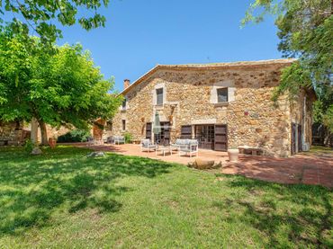 Casa rustica con piscina in vendita a Llagostera