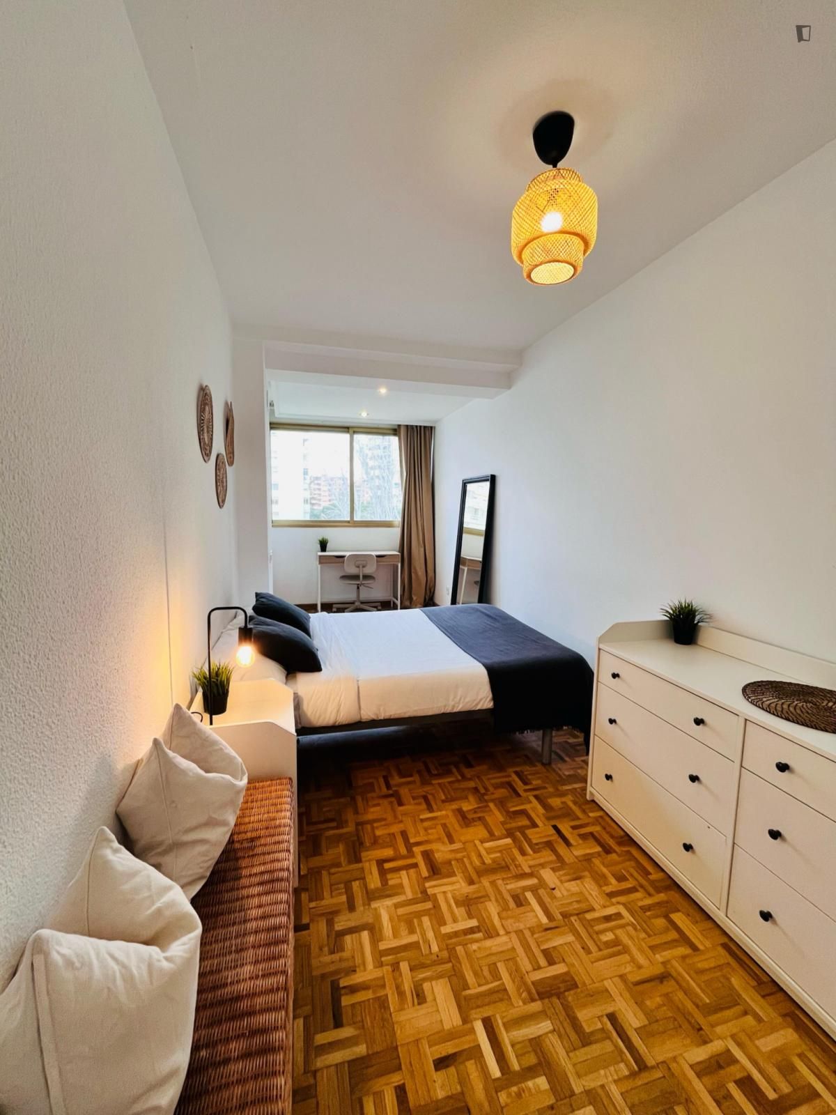Apartment to share in San Pascual