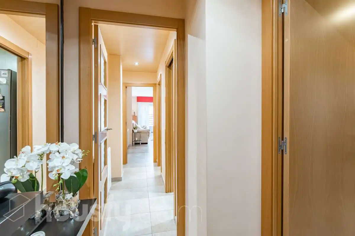 Piso en venta en Sant Boi de Llobregat con Calefacción, Amueblado y Balcón