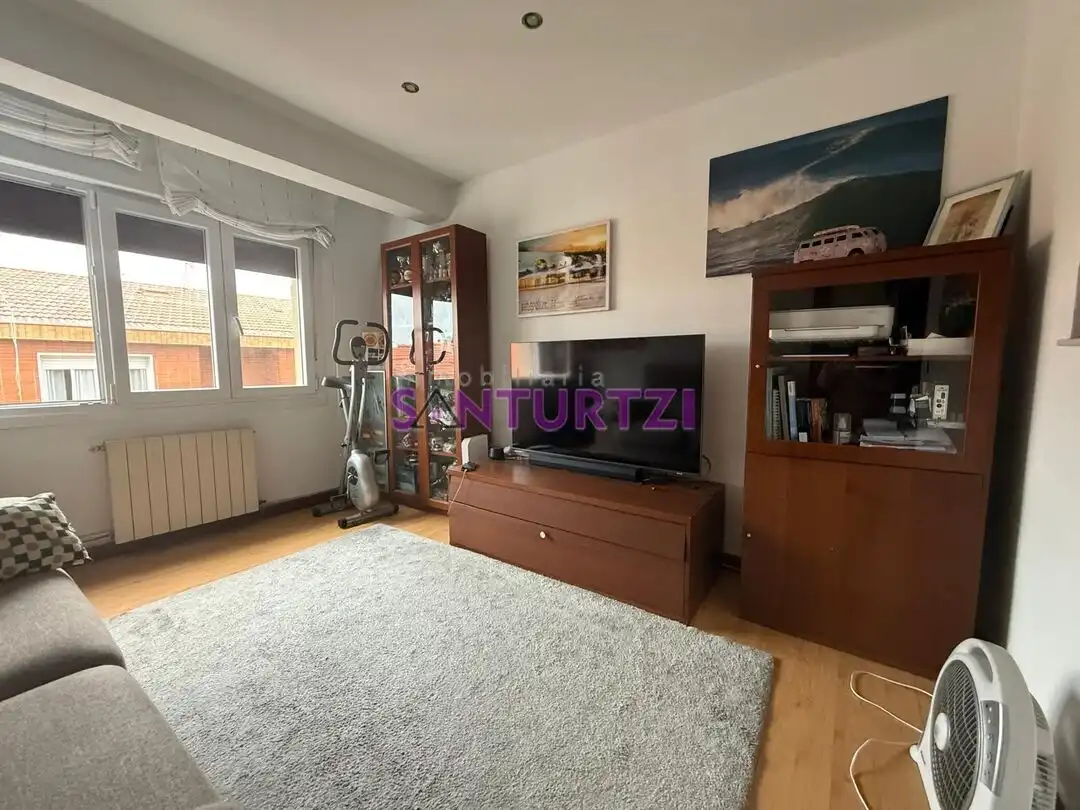 Living room of Flat for sale in Santurtzi   with Heating and Storage room