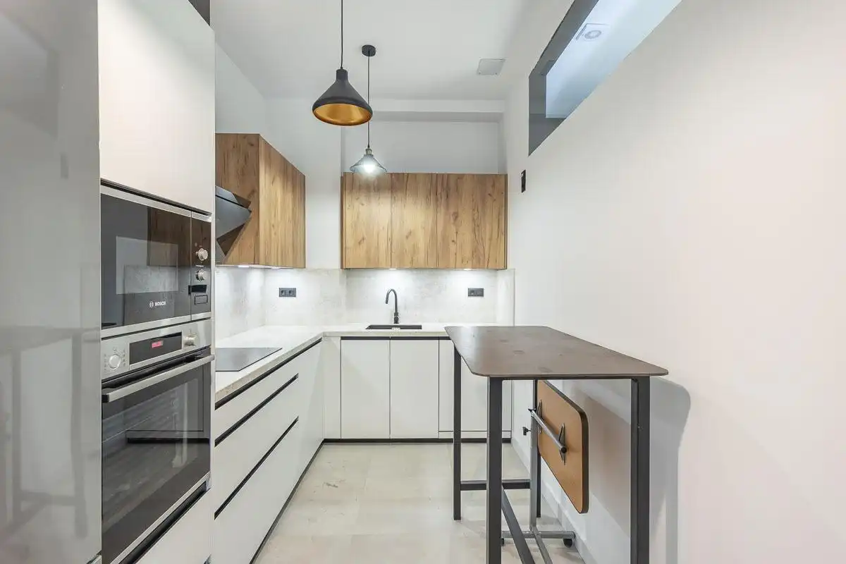 Küche von Loft zum Verkauf in Granada mit Klimaanlage und Möbliert