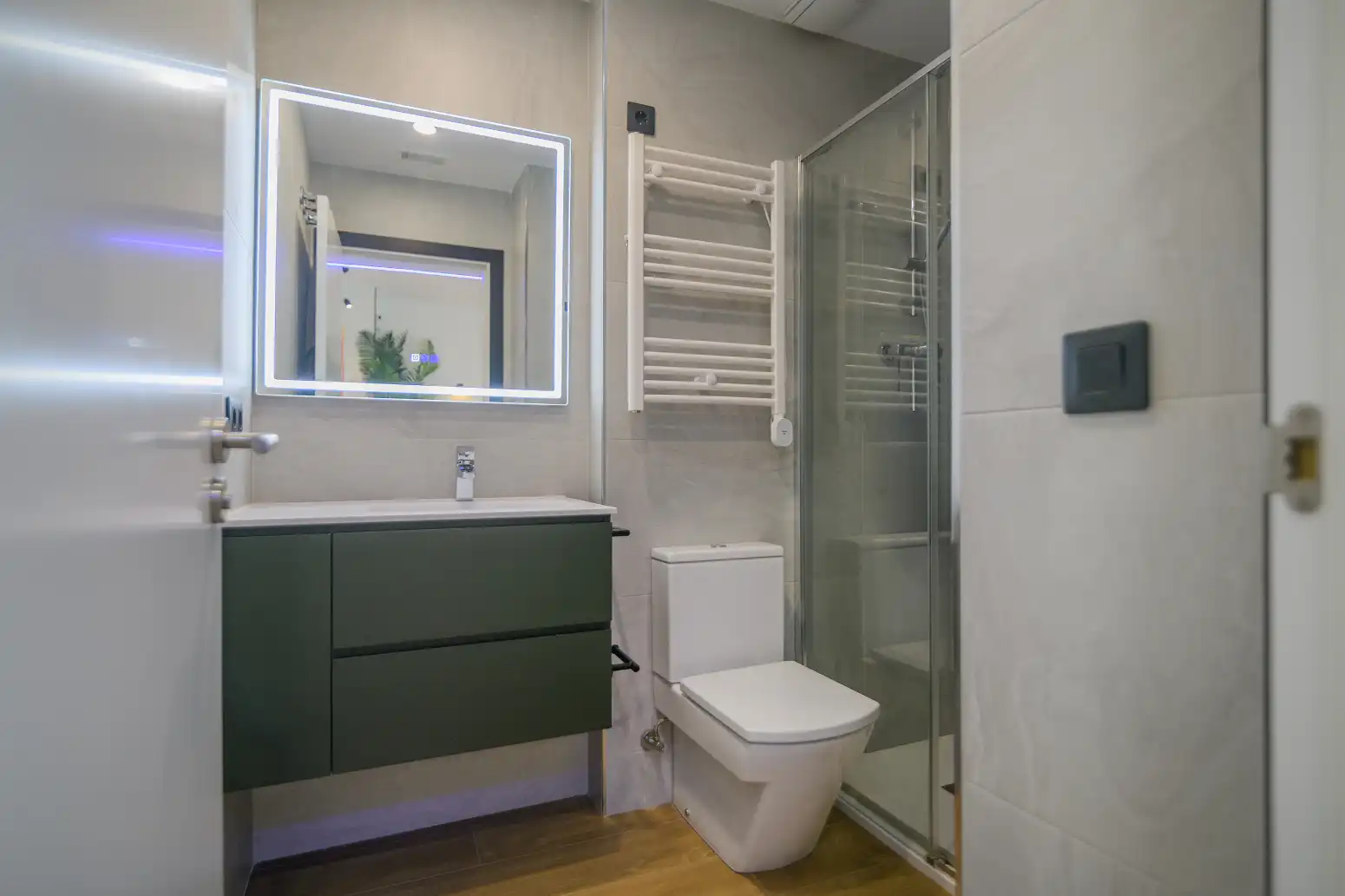 Bathroom of Flat for sale in Viladecans  with Air Conditioner, Heating and Private garden