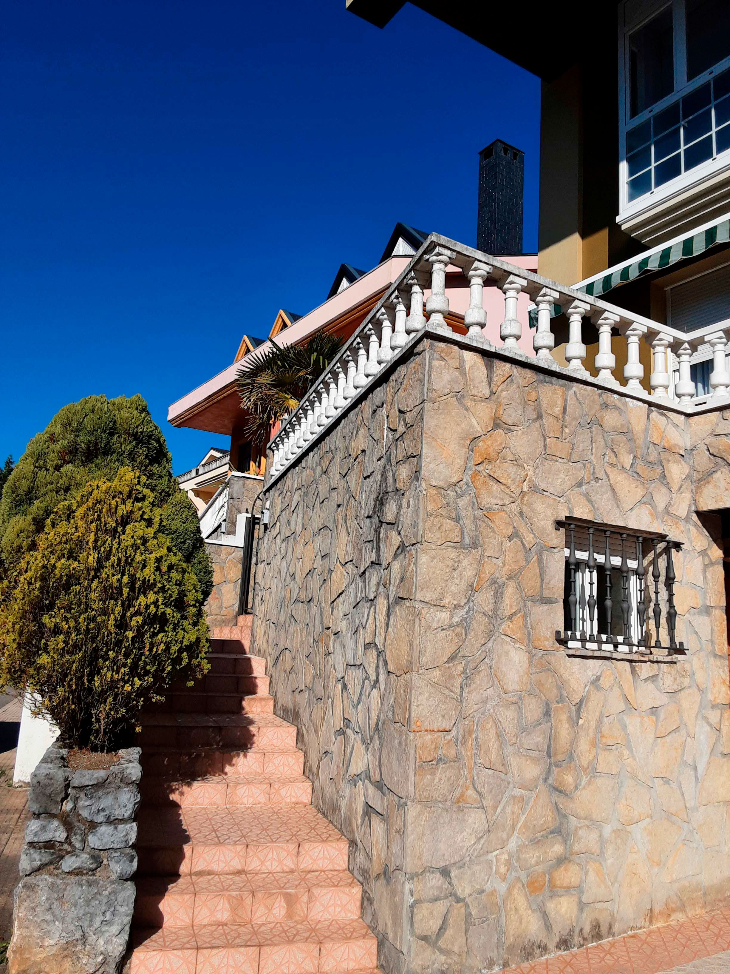 Exterior view of Single-family semi-detached for sale in Laudio / Llodio  with Heating, Private garden and Terrace