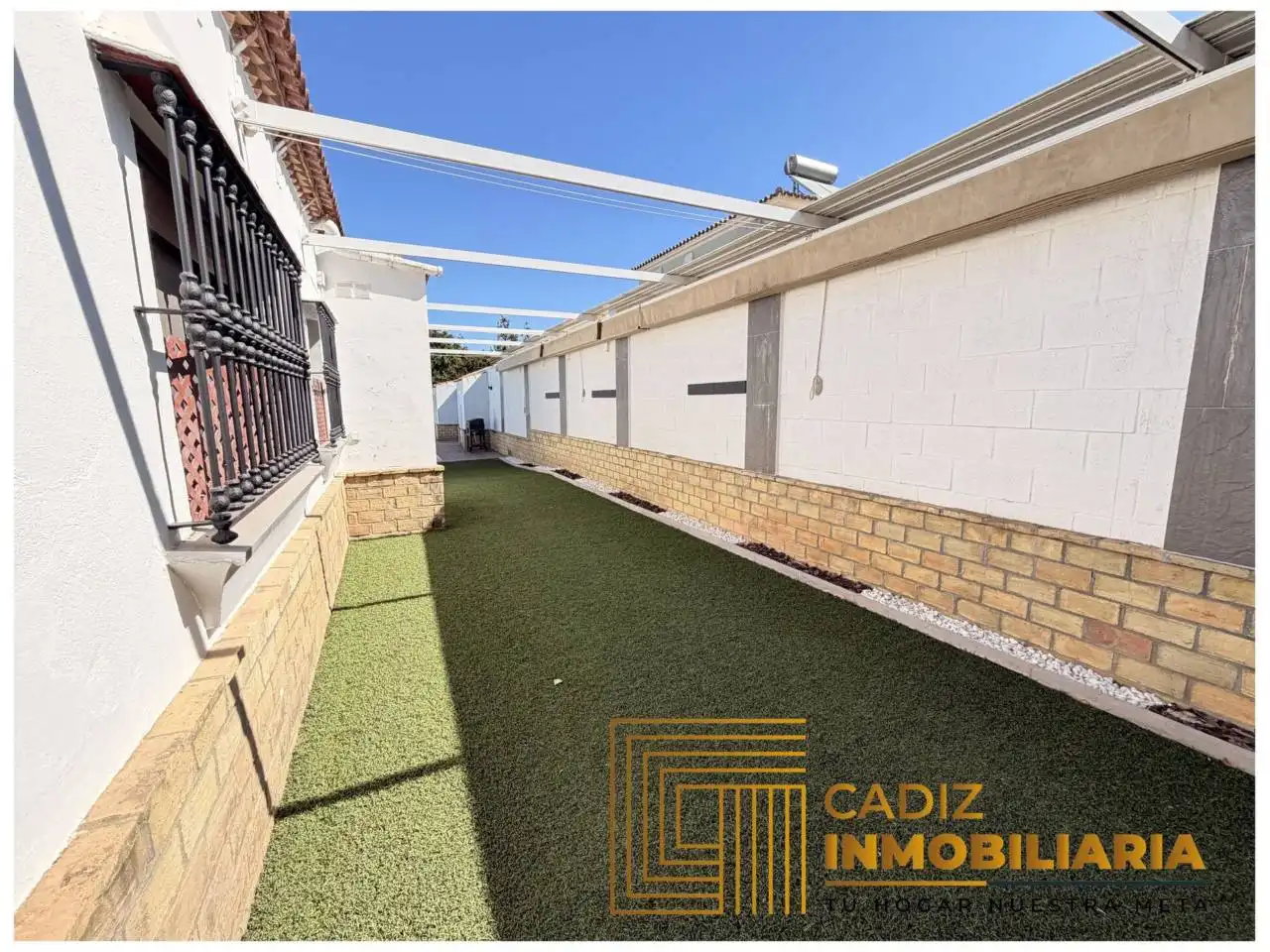 Terrassa de Finca rústica en venda en Chiclana de la Frontera amb Aire condicionat, Jardí privat i Terrassa