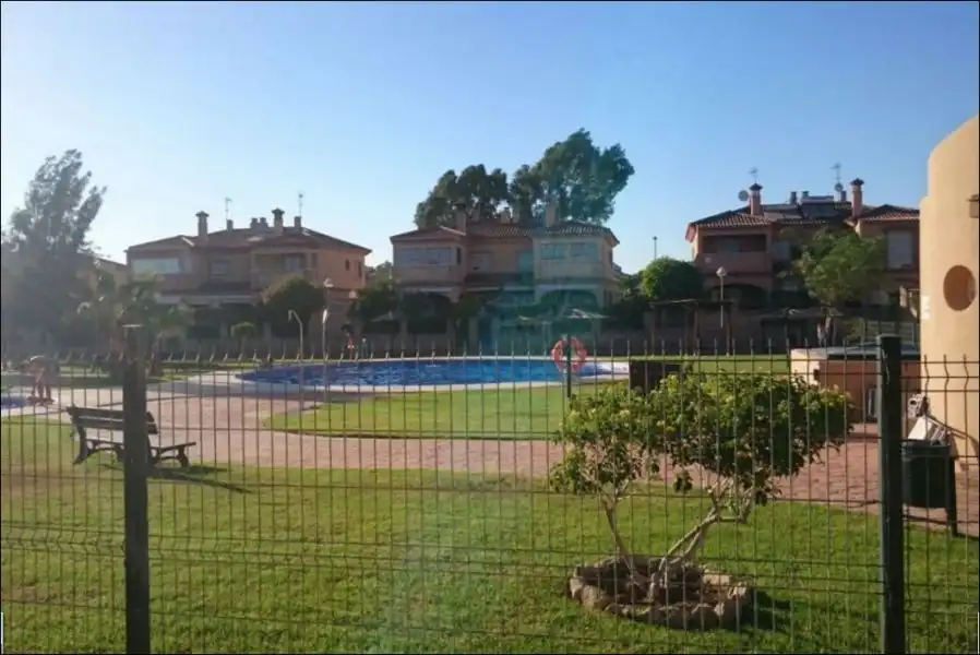 Garden of Detached homes for rent in Montequinto  with Air Conditioner, Heating and Terrace