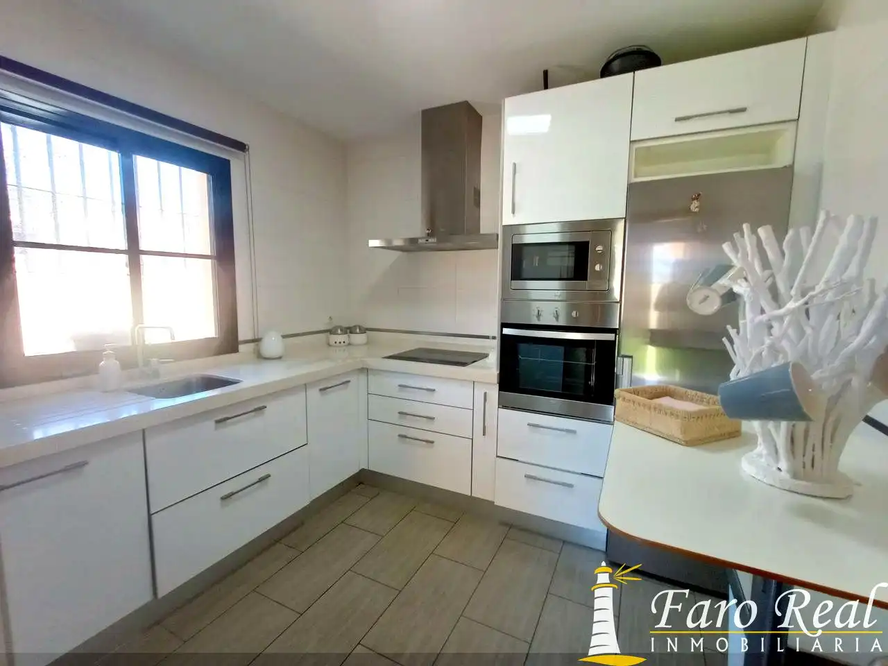 Cocina de Casa o chalet de alquiler en Sanlúcar de Barrameda con Aire acondicionado, Jardín privado y Piscina