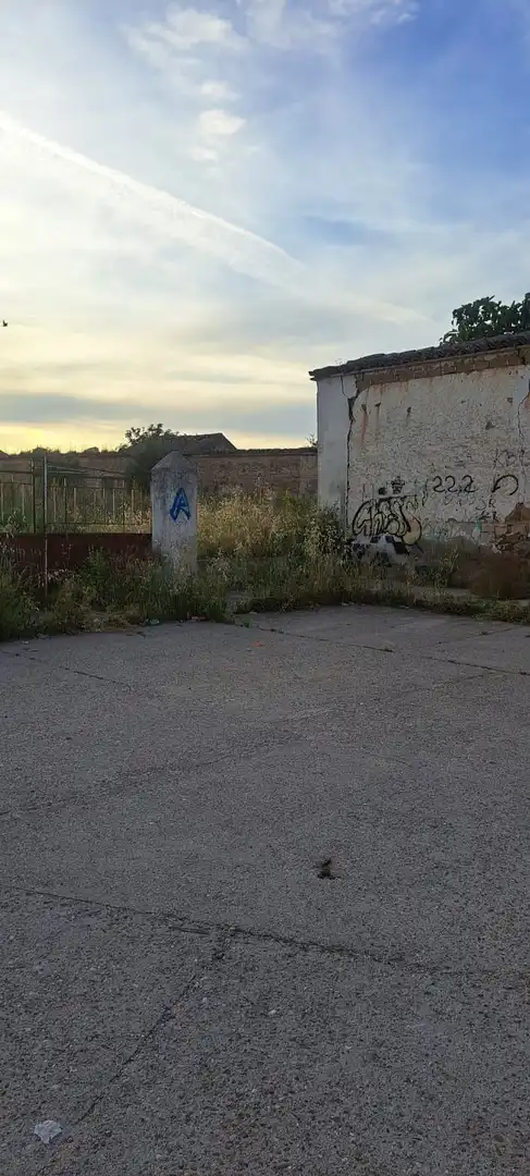 Land for sale in El Puente del Arzobispo