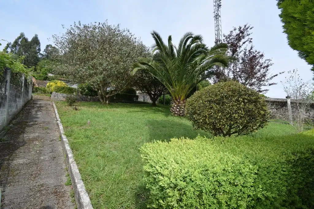 Casa adosada en venta en Pontedeume con Calefacción y Jardín privado