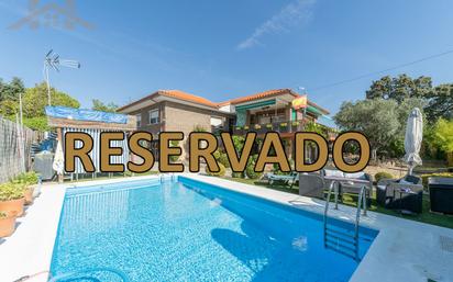 Swimming pool of House or chalet for sale in Villa del Prado  with Terrace and Swimming Pool