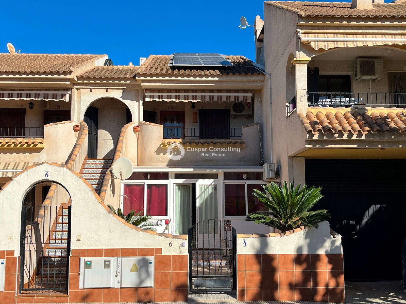 Exterior view of Single-family semi-detached for sale in Los Alcázares  with Air Conditioner, Heating and Terrace