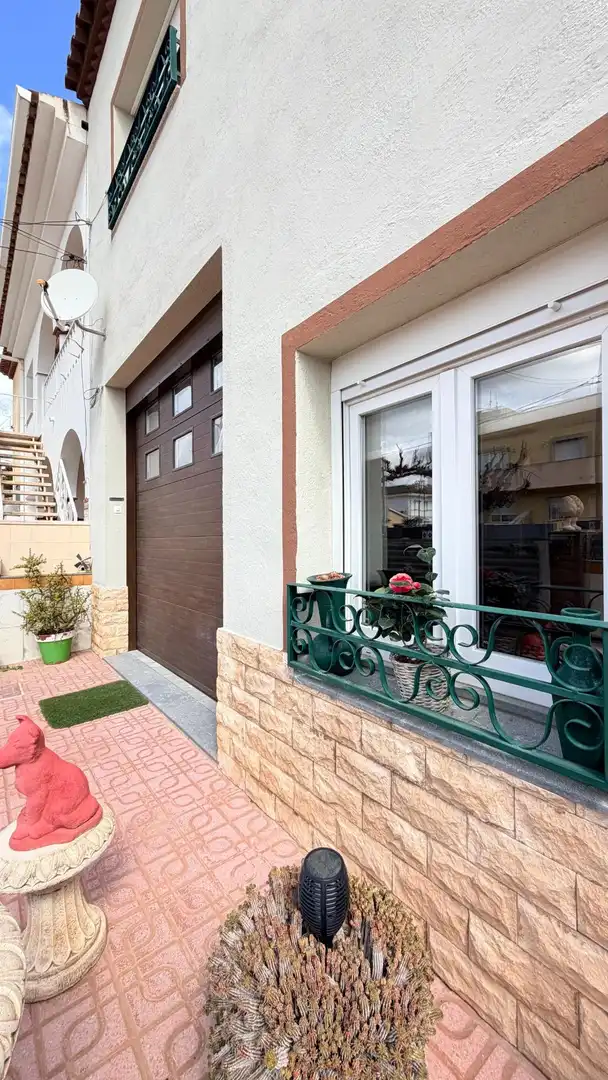 Casa amb terrassa en venda a Miami Platja