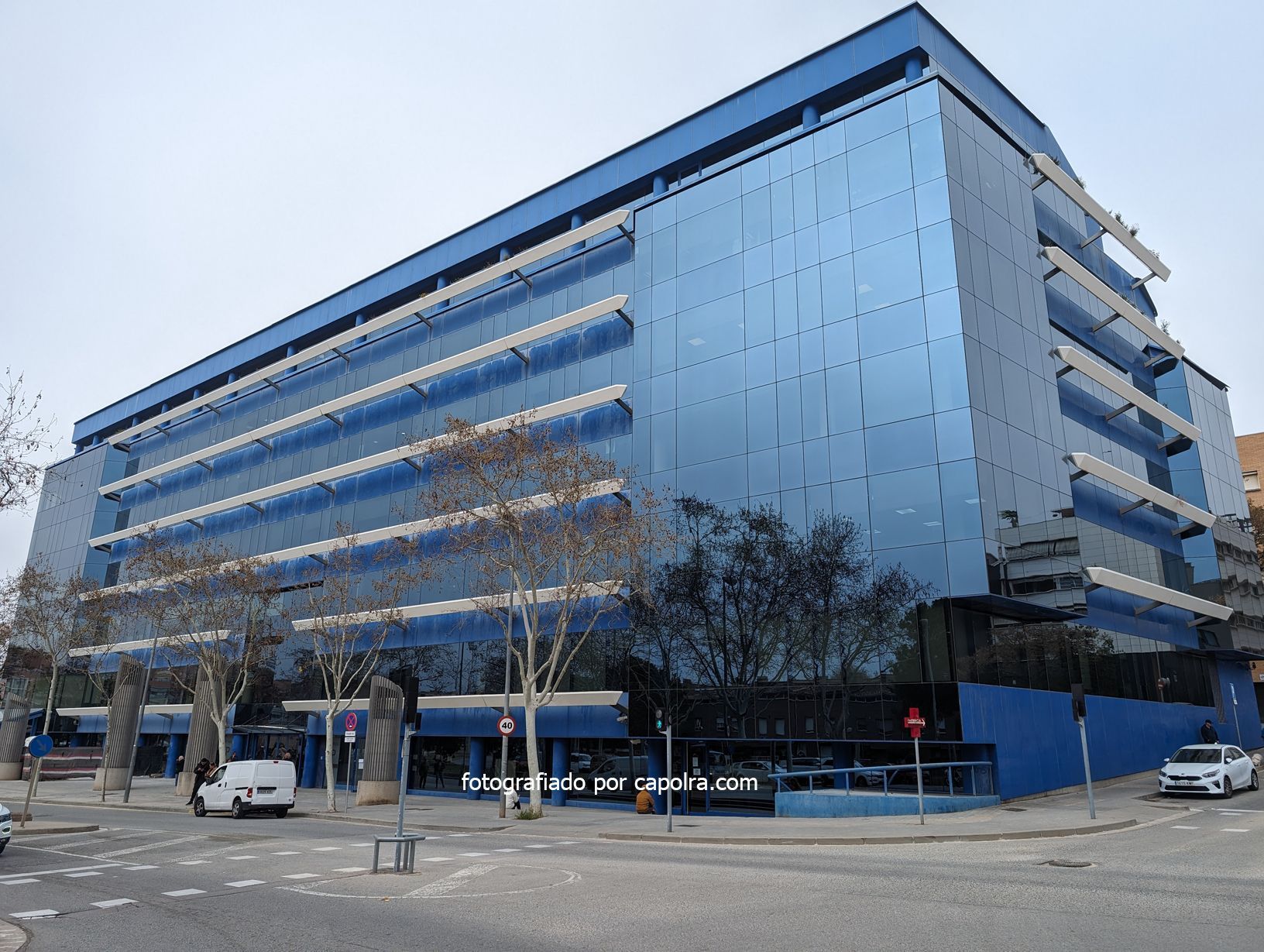 Vista exterior de Oficina en venda en Badalona amb Aire condicionat i Calefacció