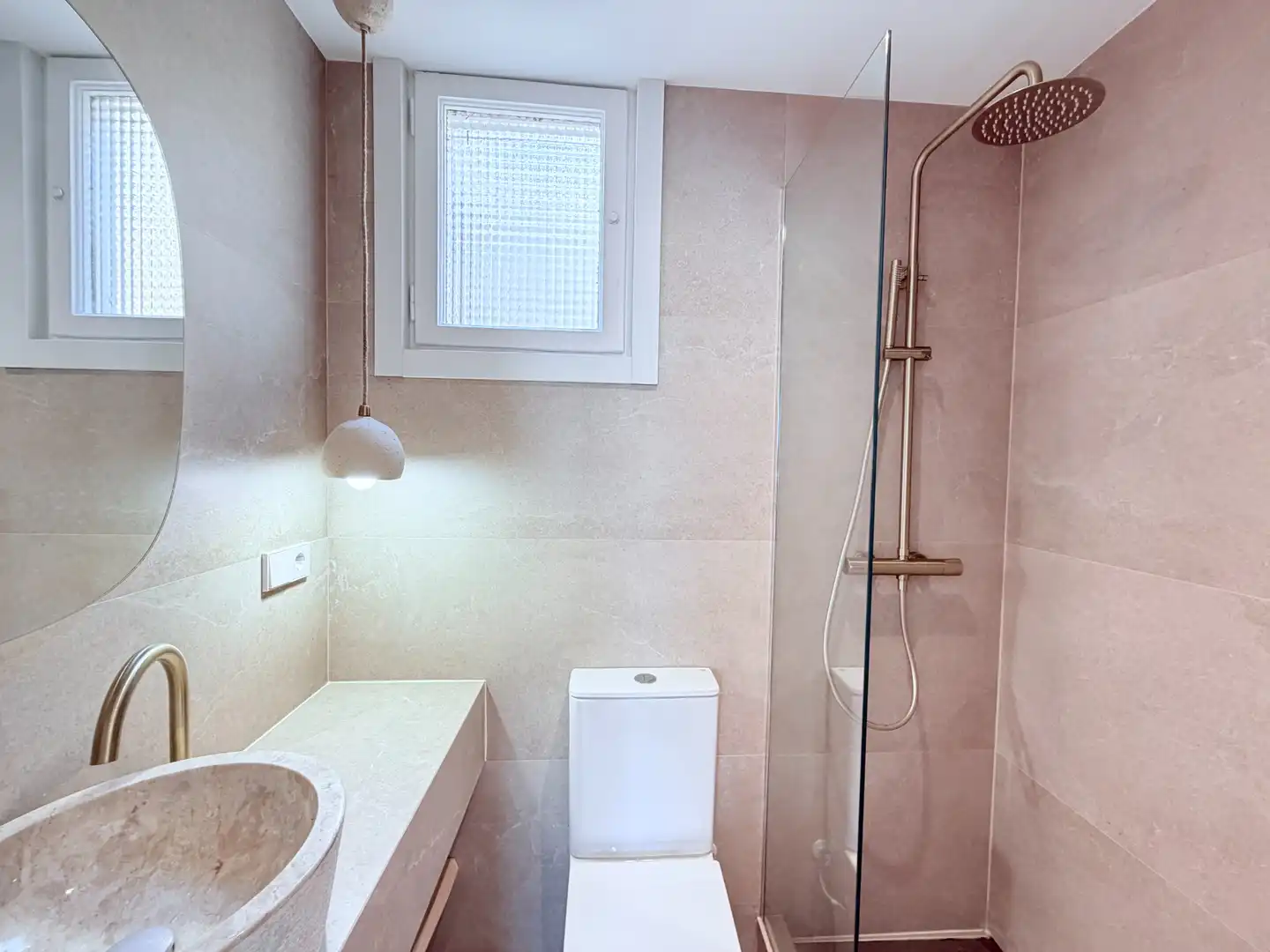 Bathroom of Attic for sale in  Barcelona Capital  with Air Conditioner, Parquet flooring and Terrace