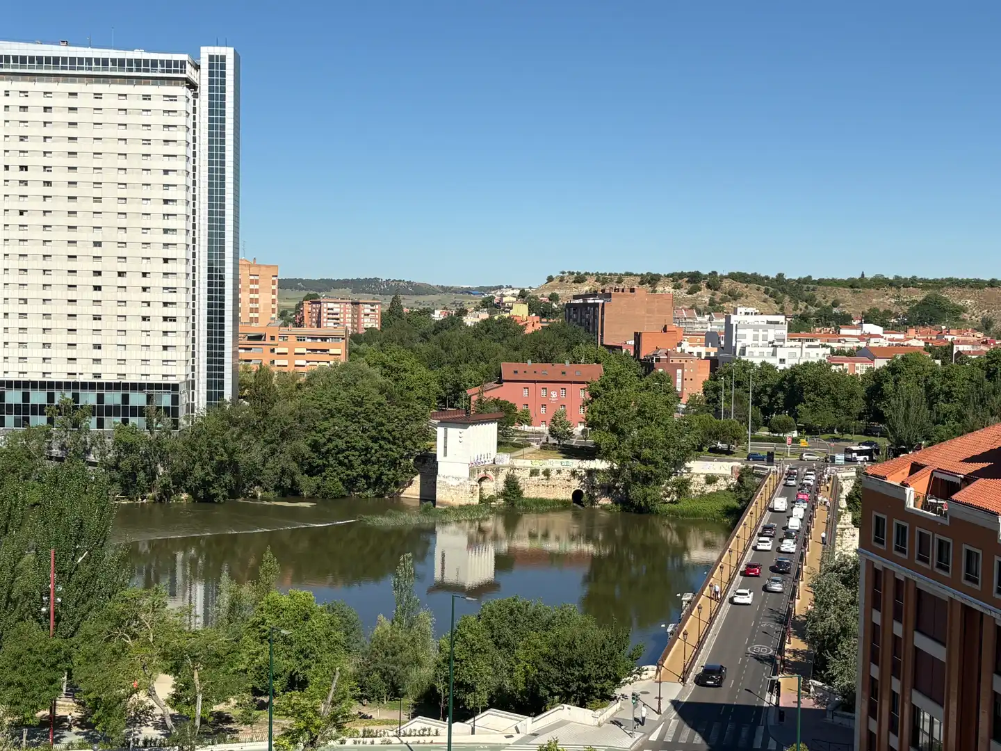 Vista exterior de Pis en venda en Valladolid amb Terrassa i Traster