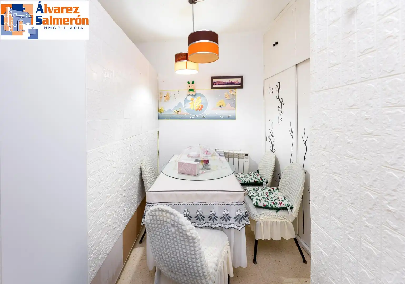 Dining room of Flat for sale in Granada