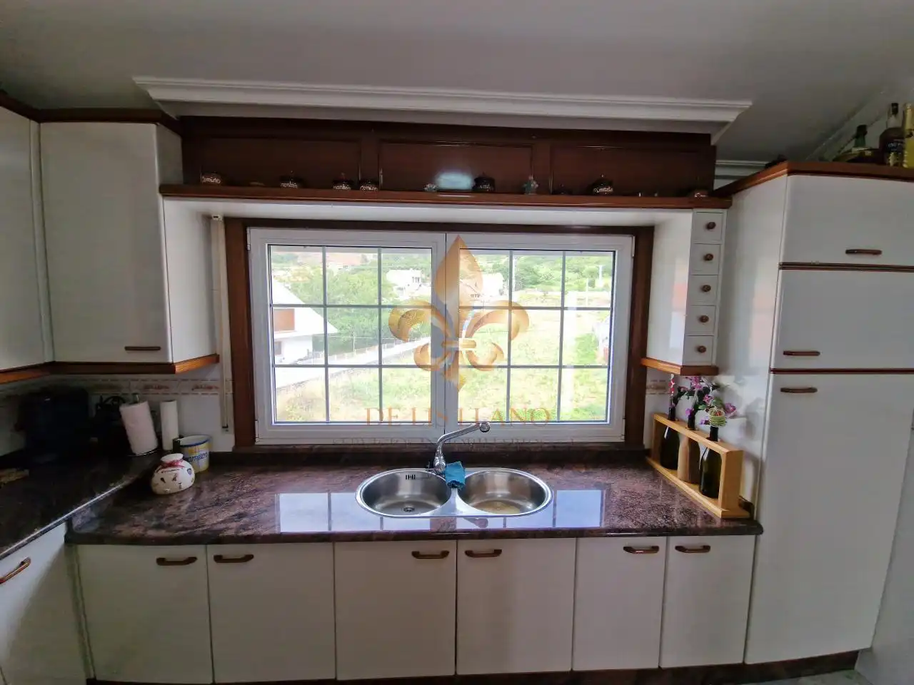 Cocina de Piso en venta en Oia con Calefacción, Terraza y Amueblado