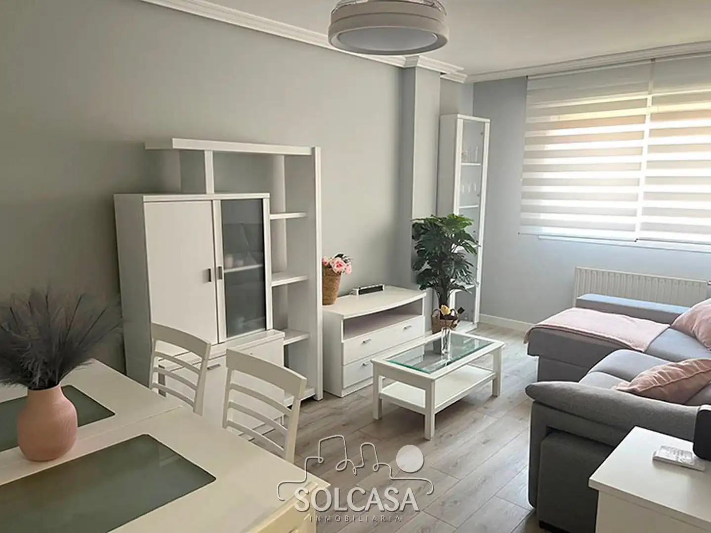 Sala d'estar de Pis en venda en Valladolid amb Calefacció, Parquet i Traster