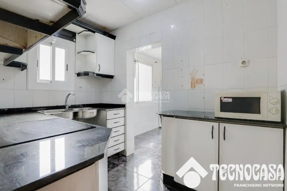 Kitchen of Flat for sale in Badalona  with Air Conditioner and Terrace