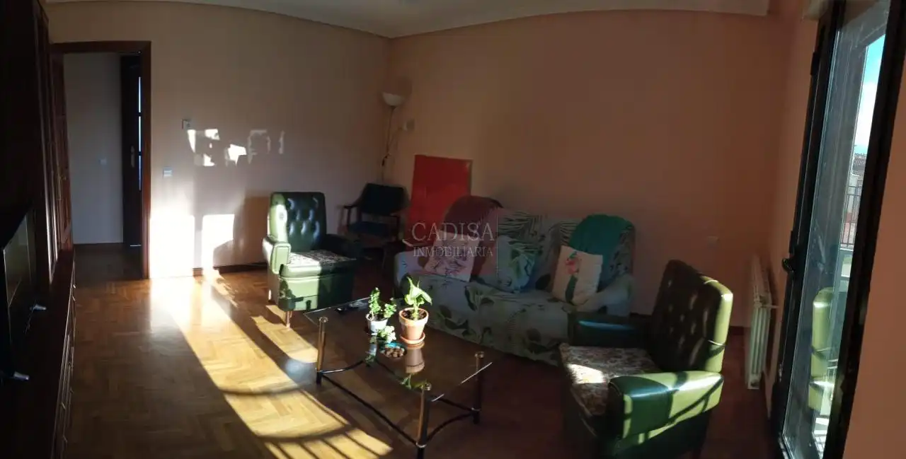 Wohnzimmer von Dachboden zur Miete in Salamanca mit Heizung, Parkett und Terrasse