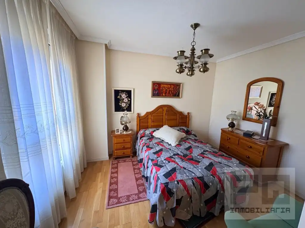 Schlafzimmer von Wohnung zum Verkauf in Ávila