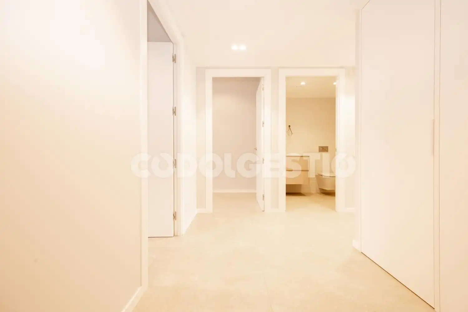 Flat for sale in Vic  with Terrace