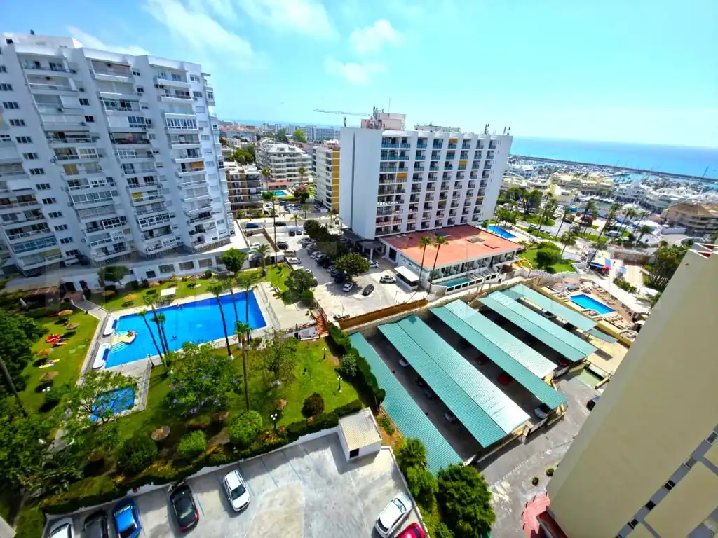 Außenansicht von Wohnungen zum Verkauf in Benalmádena mit Privatgarten, Möbliert und Gemeinschaftspool