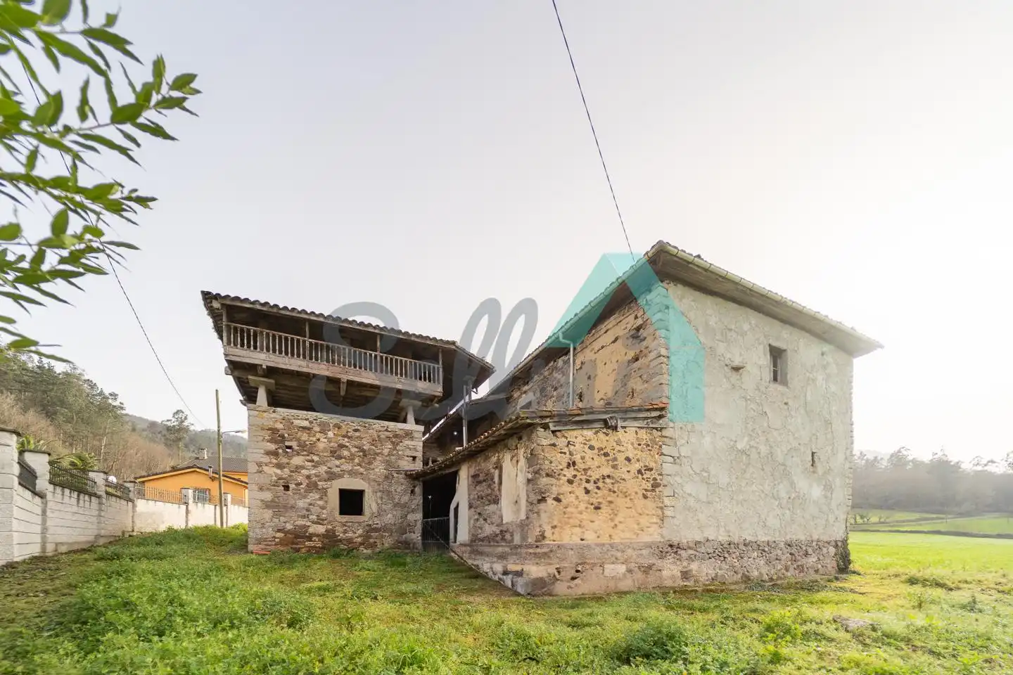 Casa o xalet en venda a Llamas, Salas