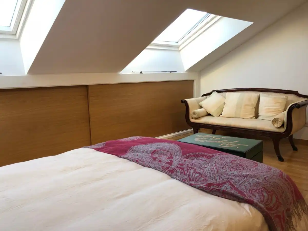 Schlafzimmer von Dachboden zum Verkauf in Bembibre mit Klimaanlage, Heizung und Parkett