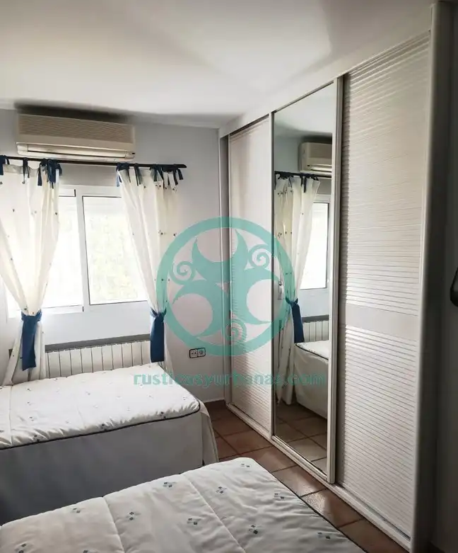 Habitación de Casa o chalet en venta en Casar de Cáceres con Aire acondicionado, Calefacción y Jardín privado