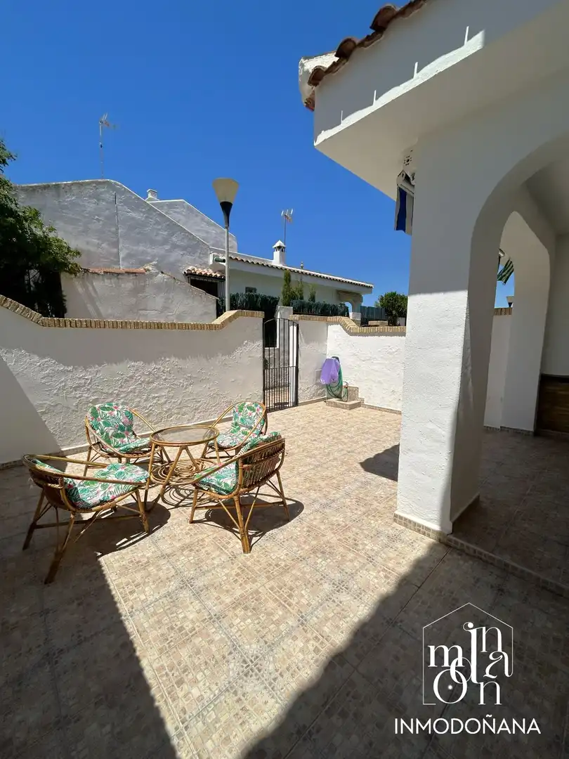 Terraza de Casa adosada en venta en Almonte con Terraza, Piscina y Amueblado
