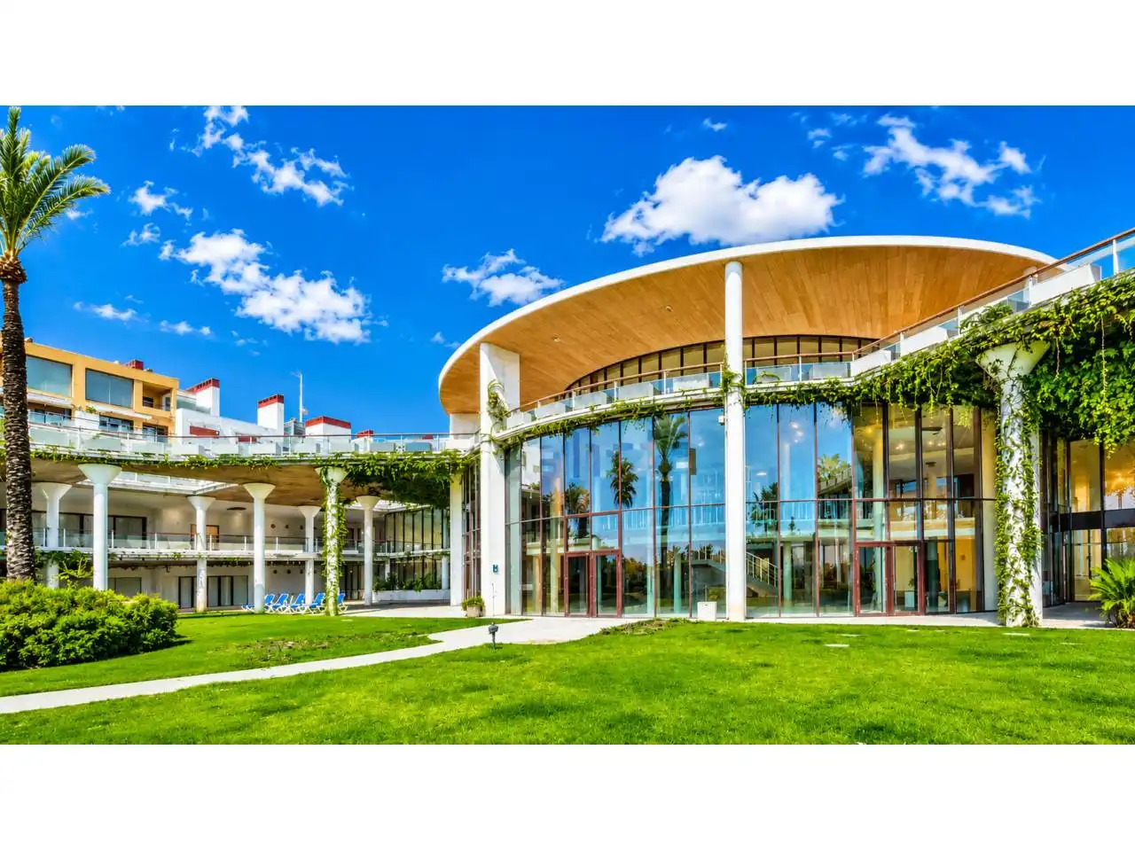 Vista exterior de Pis en venda en Benahavís amb Aire condicionat, Terrassa i Traster
