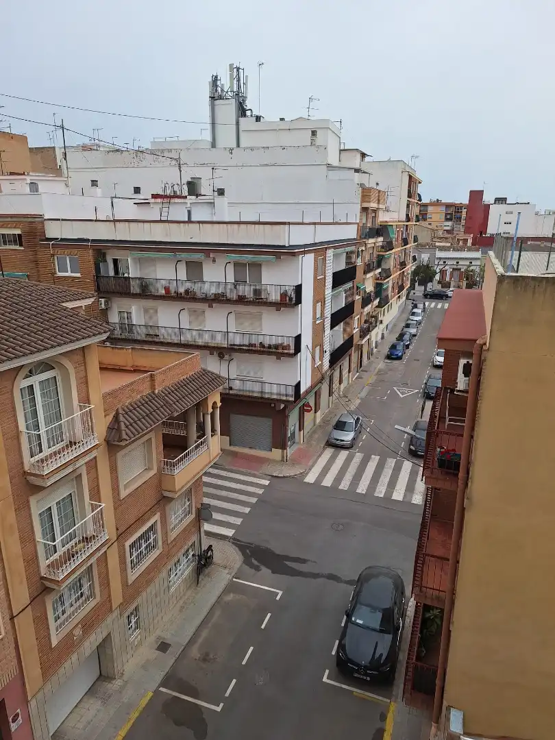 Dachboden zur Miete in Carrer del Poeta Llorente, Centro Ciudad