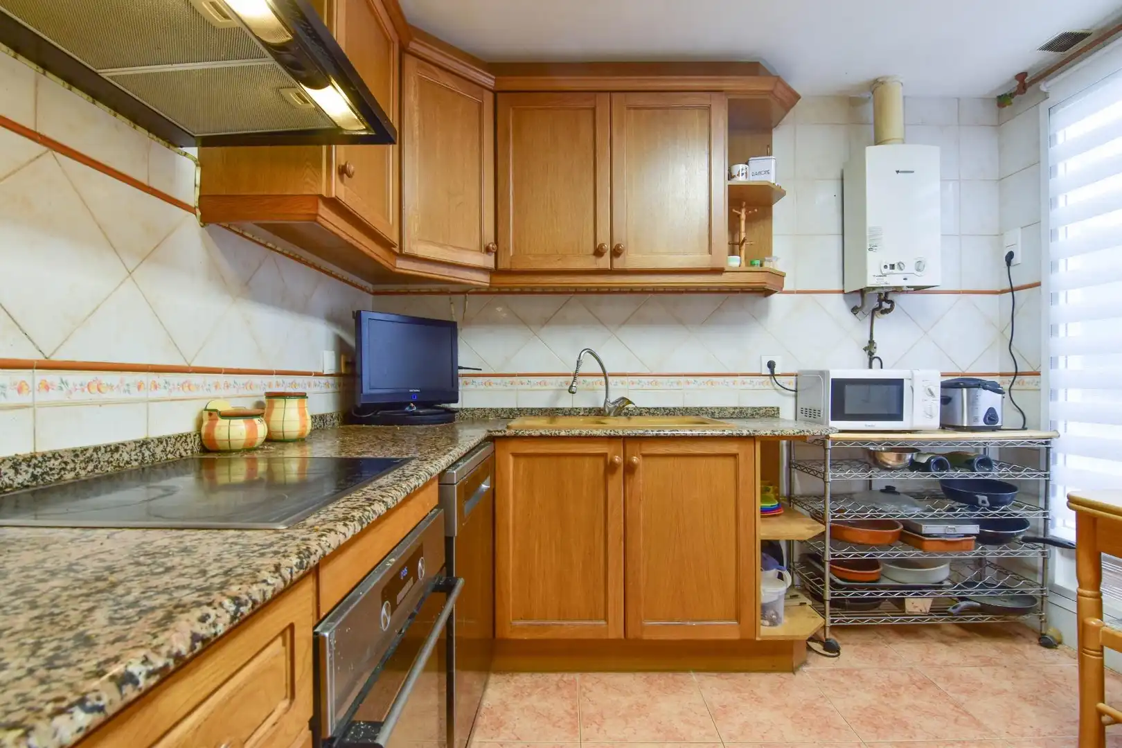 Kitchen of Duplexes for sale in Catarroja  with Private garden, Terrace and Storage room